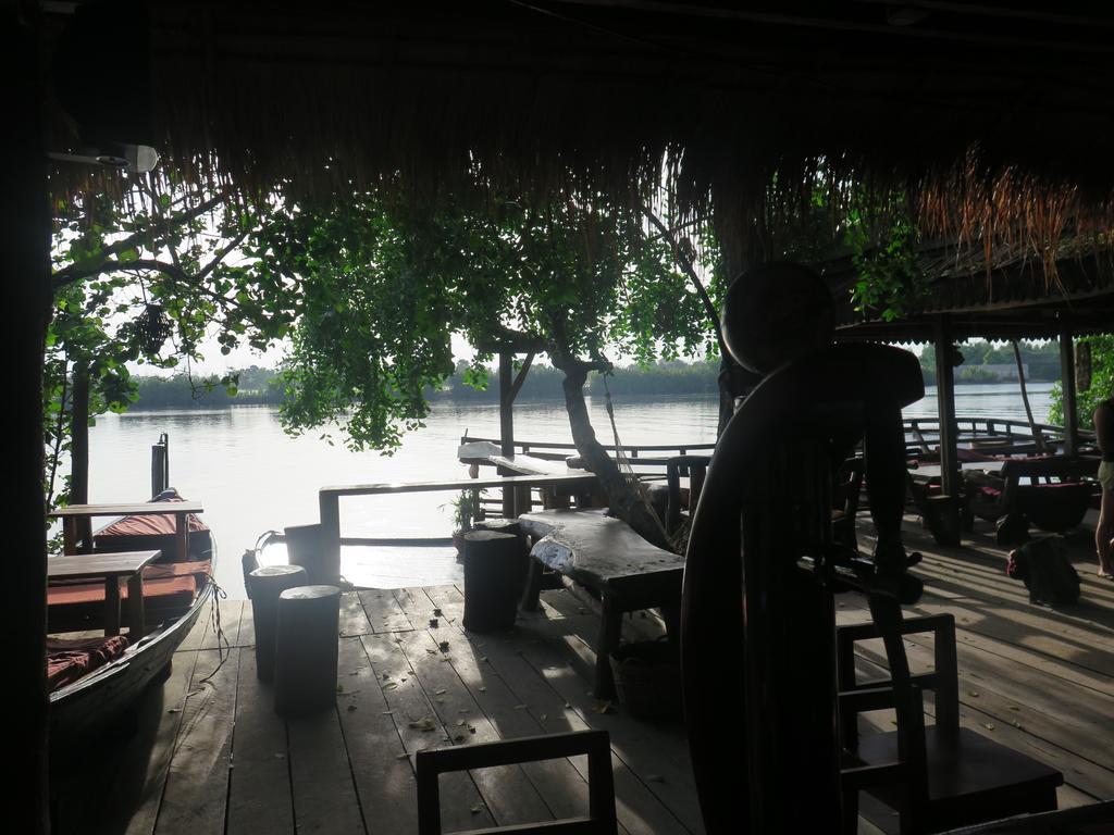 Naga House Kampot 호텔 외부 사진