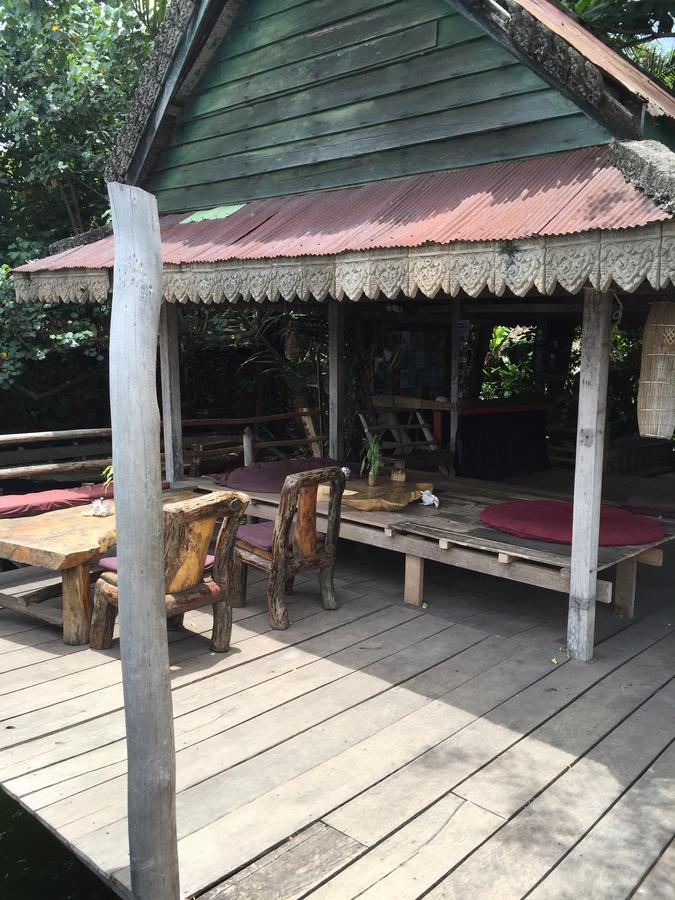 Naga House Kampot 호텔 외부 사진
