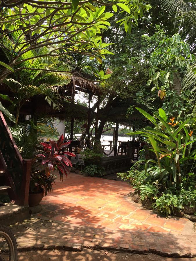 Naga House Kampot 호텔 외부 사진